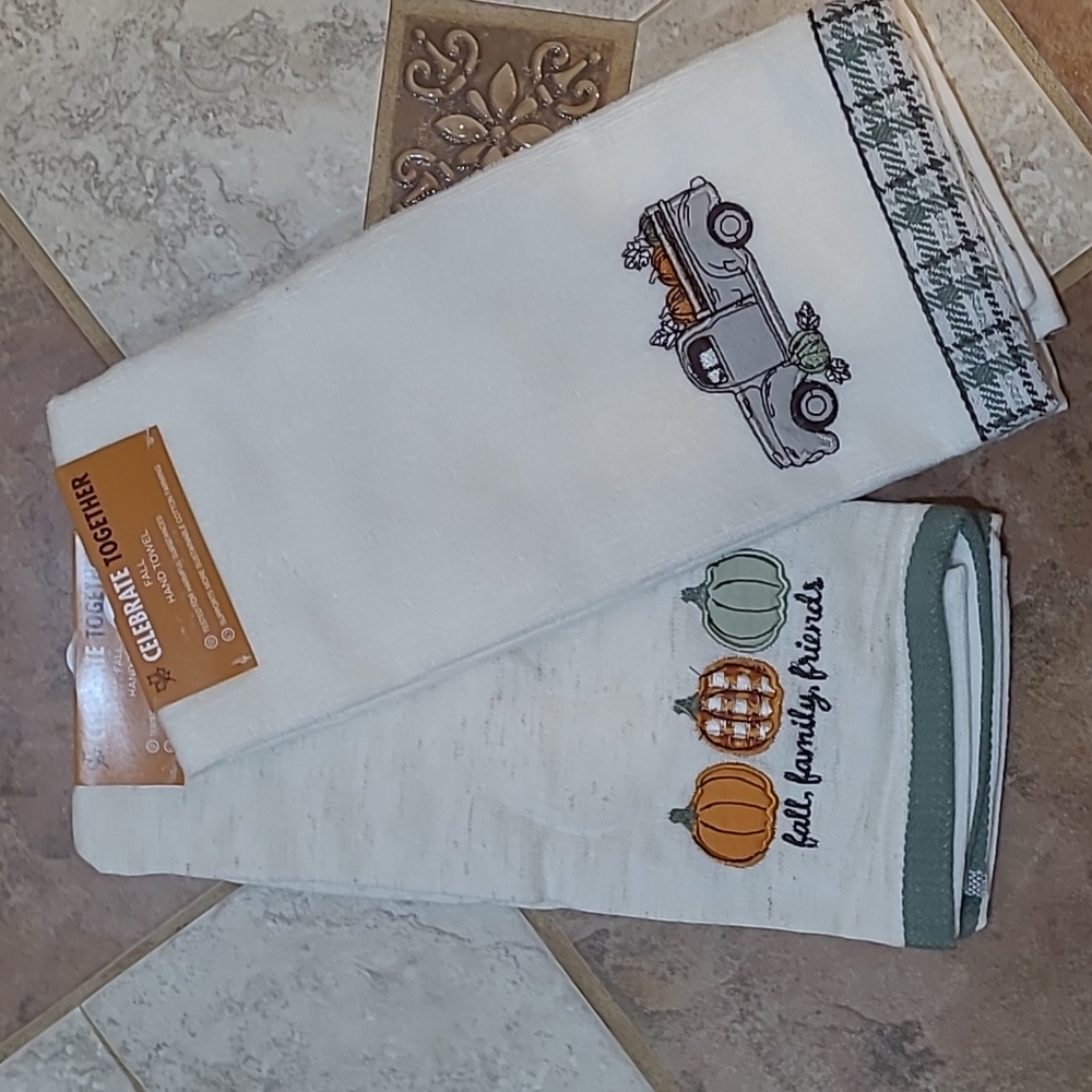 Fall hand towels